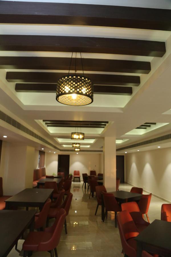 Hotel Skanda Palace Thiruttani Exterior foto
