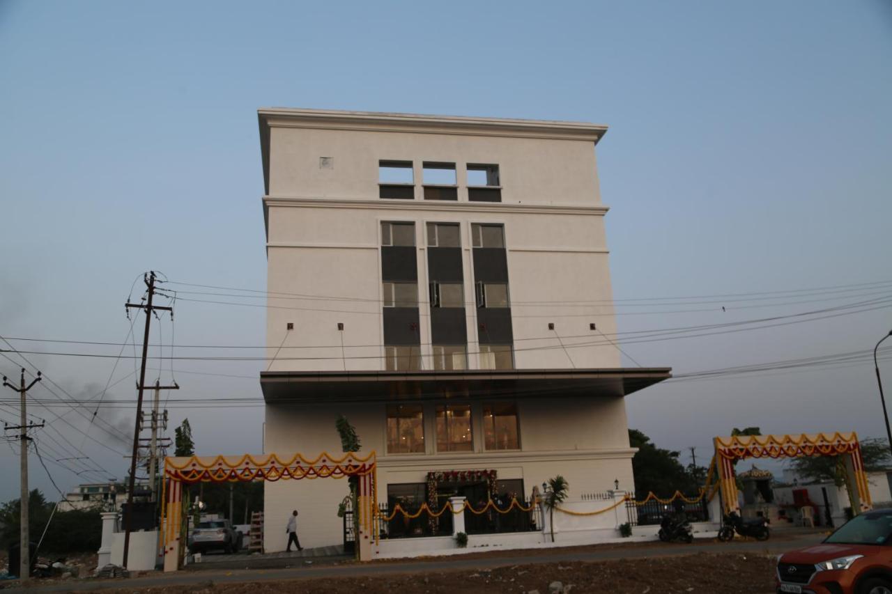 Hotel Skanda Palace Thiruttani Exterior foto